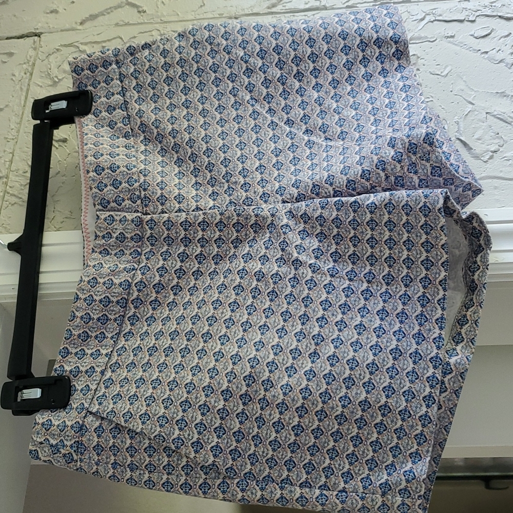 Kenar shorts, size 6